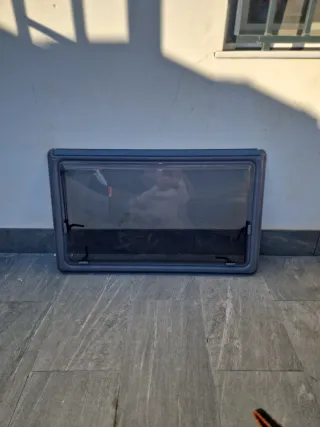 Ventana Caravana Hobby