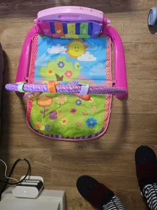 Gimnasio de actividades para bebé con piano