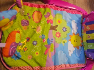 Gimnasio de actividades para bebé con piano