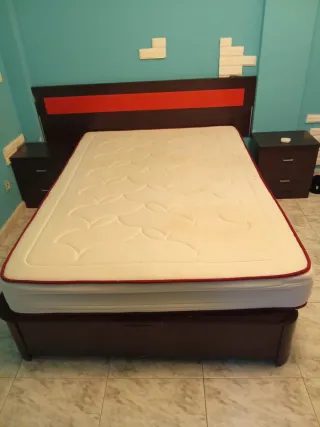 Cama Matrimonio con Cabecero y Mesitas