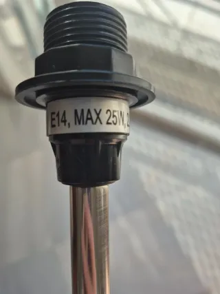 Pie de lámpara metal plateado