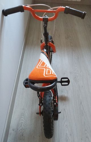 BICICLETA PARA NIÑO CON RUEDINES