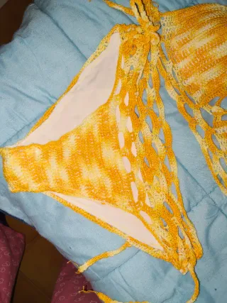 Bikini Crochet Amarillo y Blanco