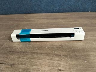 Escáner Brother DS820DW - Portátil