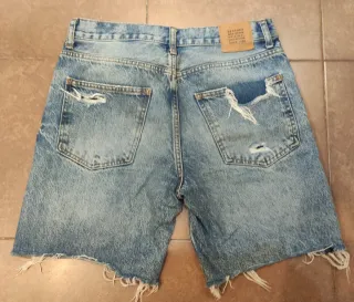 Bermudas Bershka desgastadas hombre Talla M