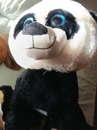 Lote de peluches: panda, cerdo y oveja