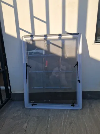 Ventana Caravana Hobby