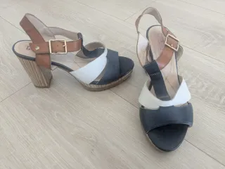 Sandalias de piel Pikolinos. Talla 38