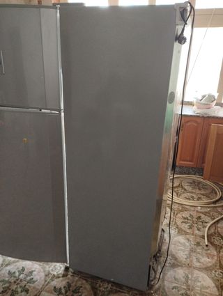 Frigorífico SHARP 76cm ancho (capacidad 577L)