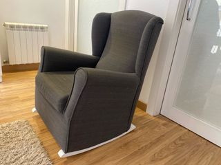 Sillón mecedora de tela grisss