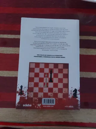 ERIK VOGLER 1: LOS CRÍMENES DEL REY BLANCO (Spa...