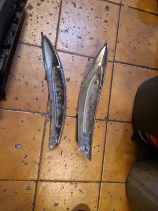 Coppia profilo paracolpi laterale beverly 500