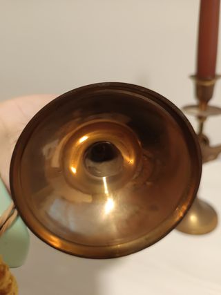 Coppia di candelabri antichi in ottone, anni '80