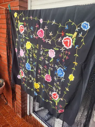 Mantón Huertana Bordado Multicolor