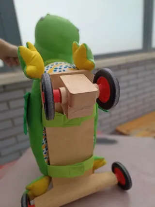 Puffy dragón correpasillos