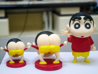 Figura Shin-chan estilo Superman