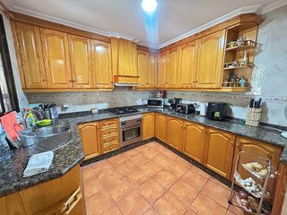 Chalet en venta en Peña de las Águilas en Elche