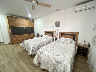 Chalet en venta en Peña de las Águilas en Elche