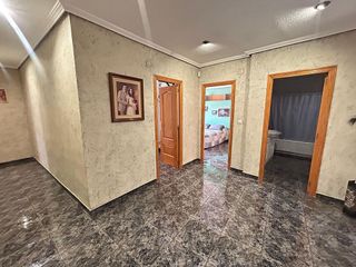 Chalet en venta en Peña de las Águilas en Elche