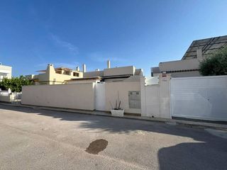 Casa adosada en venta en Playa de los Locos en Torrevieja