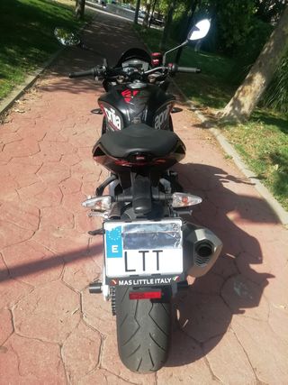 Aprilia Tuono V4 1100 RR 2021