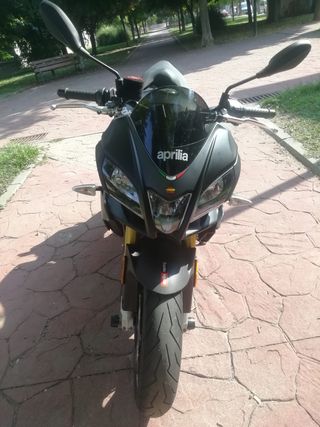 Aprilia Tuono V4 1100 RR 2021