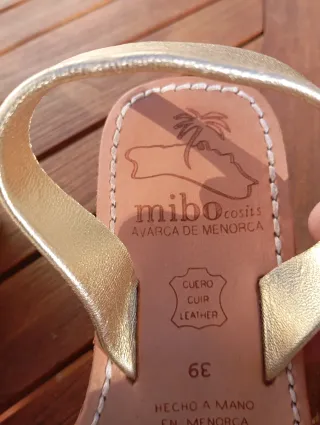 Sandalias Mibo Oro y Multicolor Talla 39