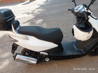Moto Scooter 125cc Negra
