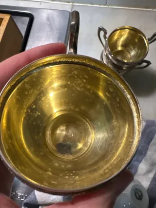 Juego de café antiguo de metal y porcelana