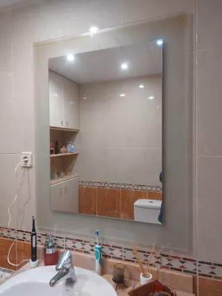 Specchio da bagno moderno