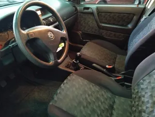 Opel Astra 2000