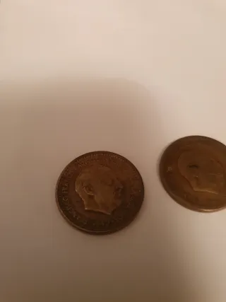 2 Monedas 1947 Francisco Franco ACEPTO OFERTAS