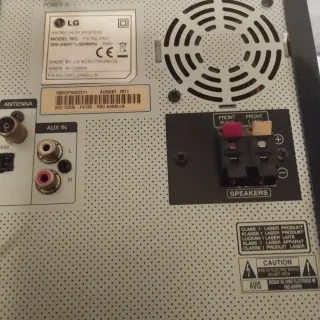 Mini cadena LG negra