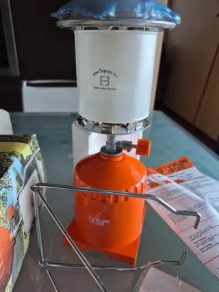 Lampada a gas vintage arancione nuova con scatola