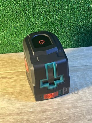 Nivel Laser Autonivelante con Tripode HYCHIKA