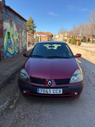 Renault Clio 2002
