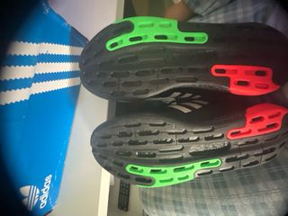 Botines Adidas Negros y Verdes