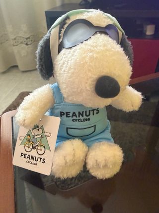 Peluche Snoopy Ciclista Peanuts Japón de segunda mano por 34 EUR