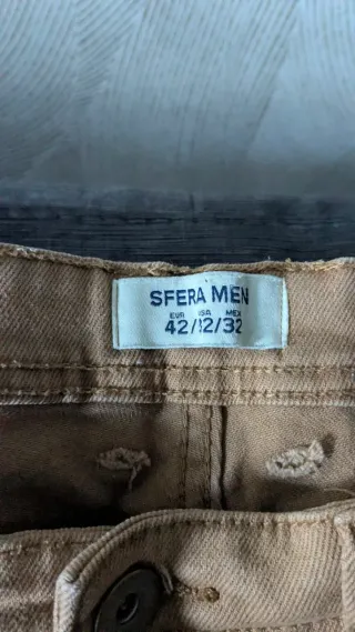 Bermudas hombre mostaza