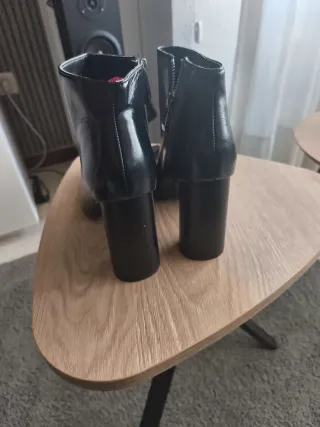 Botín Tacón Zara Negro