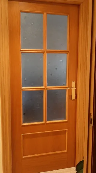 5 Puertas Madera Haya y 2 con Cristal de 72 cm.