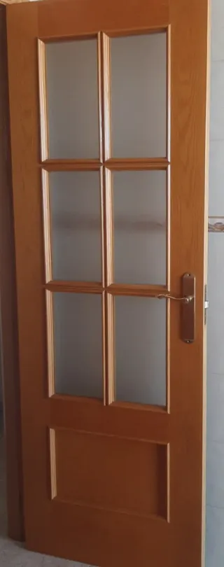 5 Puertas Madera Haya y 2 con Cristal de 72 cm.