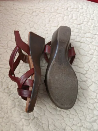 Sandalias Paula Urban Marrón/Rojo