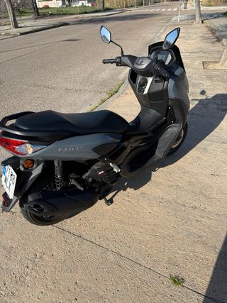 Yamaha nmax 125