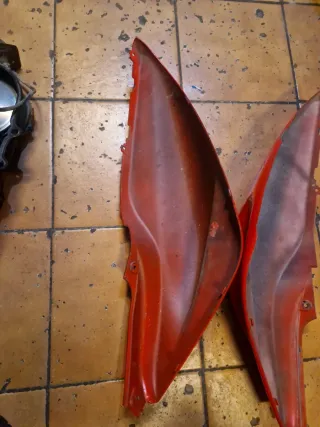 Carene Laterali Yamaha Nitro Aerox 50cc Rosse