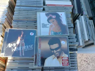 Lote 3 CDs Amy Winehouse y George Michael