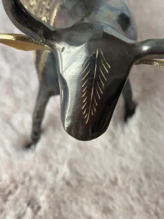 Figura Toro Vintage Dorado Lomo