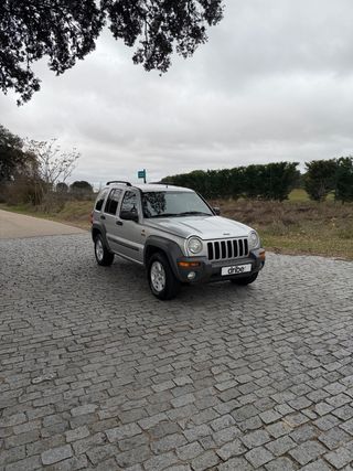 Jeep Cherokee 2004