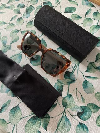 Gafas de sol Prada Tortoise