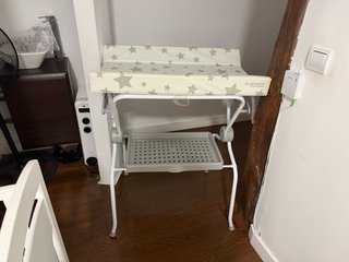Cambiador y bañera para bebé negociable